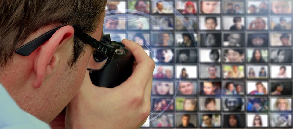 Sacar fotos a menores sin el consentimiento de los padres o tutores